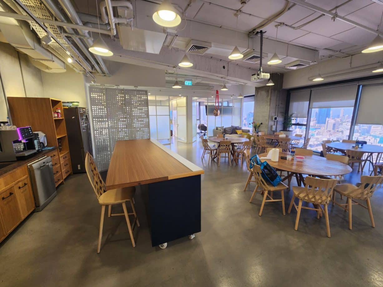 משרדים להשכרה במגדלי אלון