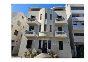 בניין משרדים עצמאי להשכרה 770 מ"ר+ מרפסות 60 מ"ר בניין לשימור מתחם רוטשילד