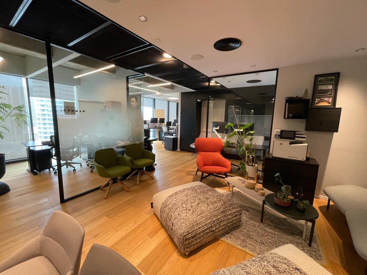 אופן ספייס ופינות ישיבה במגדלי בארבעה