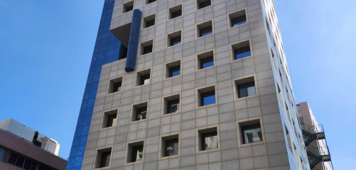 בית לוג און בניין יפה וייצוגי בבורסה