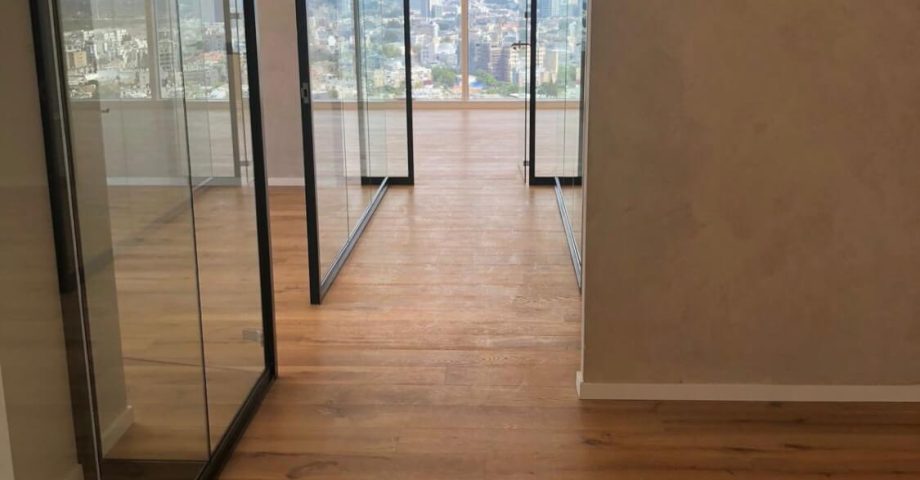 להשכרה משרדים מפוארים בגמר גבוה במתחם העסקים BBC